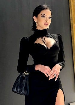 Eliza Muradyan image 4 of 4