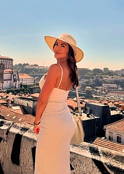 Elizabeth Robaina image 4 of 4