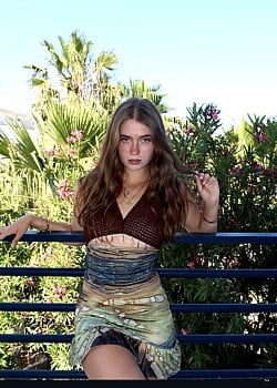 Ella Rene image 3 of 4