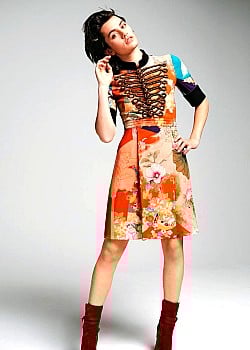 Ella Rumpf image 2 of 2