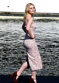 Elle Fanning image 3 of 3