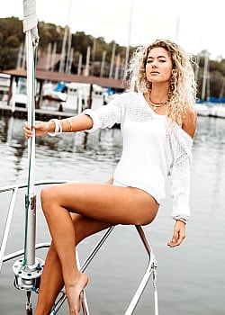 Elle Rovenstine image 3 of 4