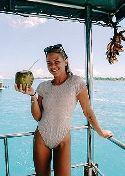 Elle Sampiere image 1 of 3