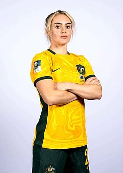 Ellie Carpenter image 1 of 2