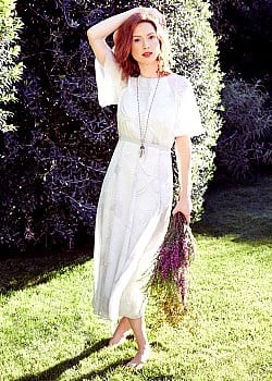 Ellie Kemper image 3 of 4