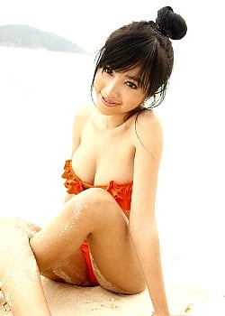 Elly Tran Ha image 2 of 4