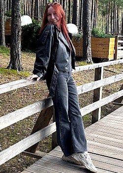 Elly Wilson image 3 of 3