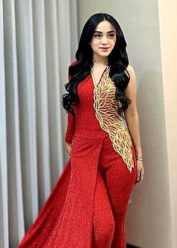 Elok Lovita image 2 of 2