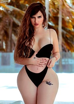 Ely La Bella image 2 of 4