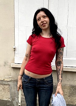 Em Faye image 2 of 3