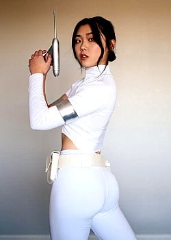 Emily Boe image 2 of 3