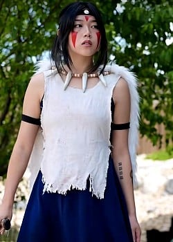 Emily Boe image 1 of 3
