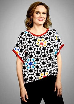 Emily Deschanel image 2 of 4
