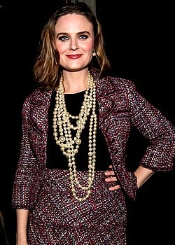 Emily Deschanel image 3 of 4