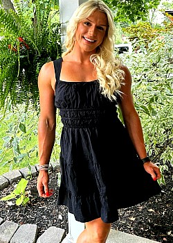 Emily Hammond image 2 of 4