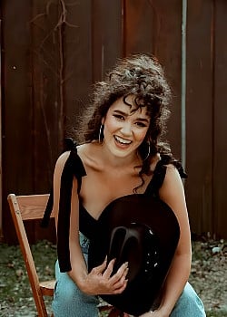 Emily Nenni image 4 of 4