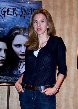Emily Perkins image 2 of 2