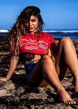 Emily Rinaudo image 3 of 4