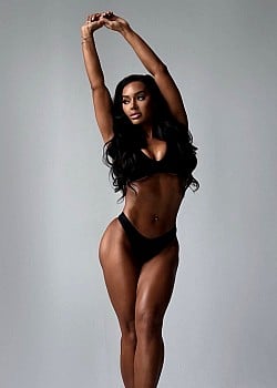Emily Rockett image 2 of 4