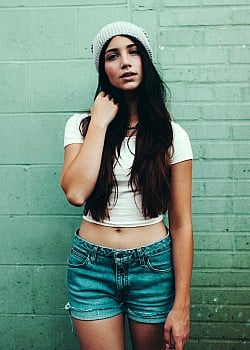 Emily Rudd image 4 of 4