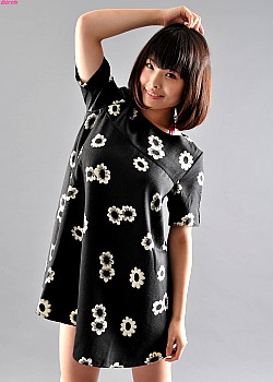 Emiri Tachibana image 2 of 4