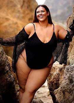 Emma Arletta image 4 of 4