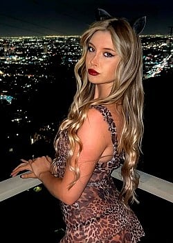 Emma Carden image 1 of 2