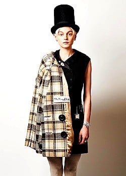 Emma Corrin image 2 of 4