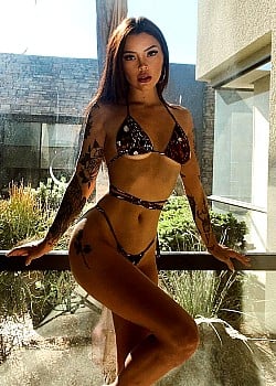 Emma Jade image 2 of 4