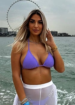 Emma Zouggari image 2 of 2