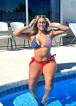Emmalee Rose image 1 of 2