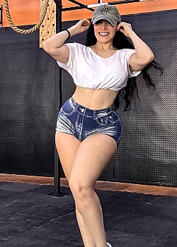 Emme Cavazos image 2 of 3