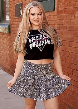 Emme Rayne image 4 of 4