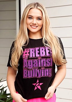 Emme Rayne image 1 of 4