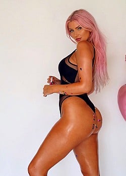 Emmy Bre image 3 of 3