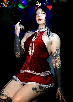 Emy Gates image 3 of 4