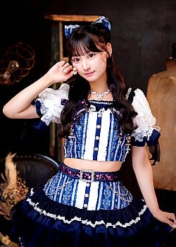 Erena Natsuki image 2 of 4