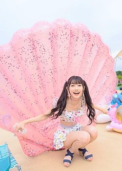 Eri Chiba image 4 of 4