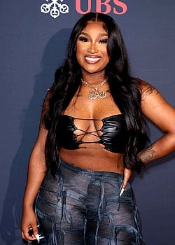 Erica Banks image 1 of 4