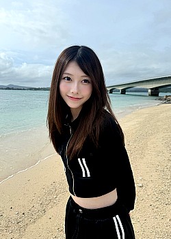 Erii Chiba image 4 of 4