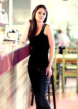 Erika Szabo image 4 of 4