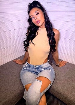 Erin Budina image 2 of 4