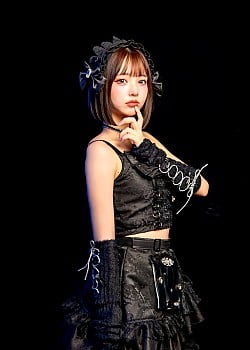 Erina Takashima image 4 of 4