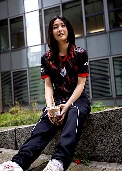Esllene Xu image 1 of 2