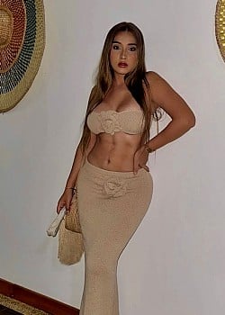 Estefani Ambrosio image 3 of 4