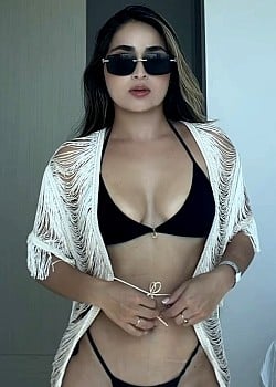 Estefany Tobar image 4 of 4