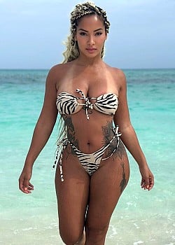Estelle Bekouche image 2 of 4