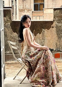 Esther Yu image 4 of 4