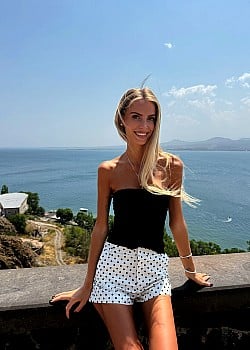 Eva Gormakh image 2 of 2