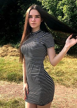 Eva Gros image 4 of 4